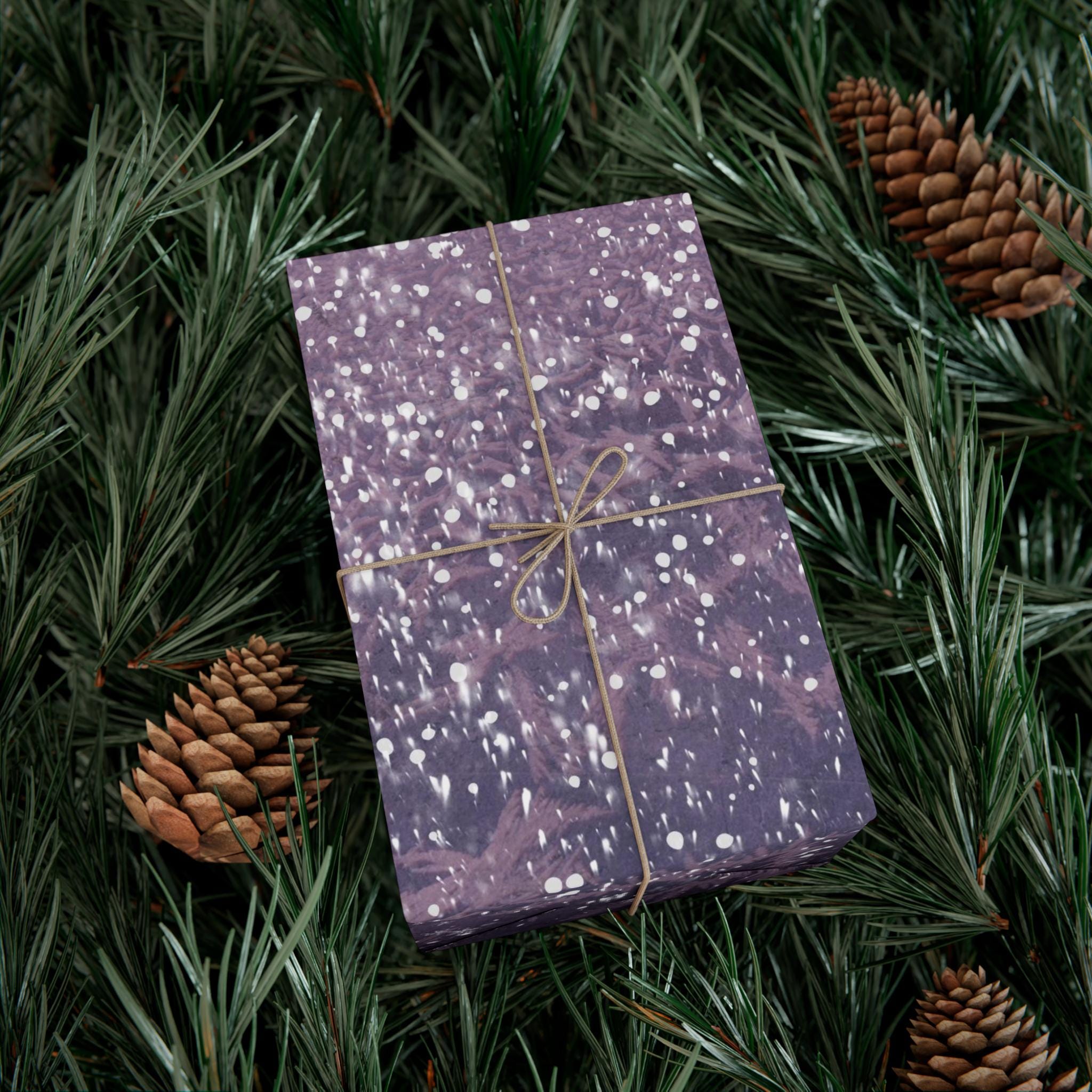 Purple Snowflake Gift Wrap Papers for Winter Holidays, Eco-Friendly Wrapping Paper for Christmas, Birthday Presents, Seasonal Decor