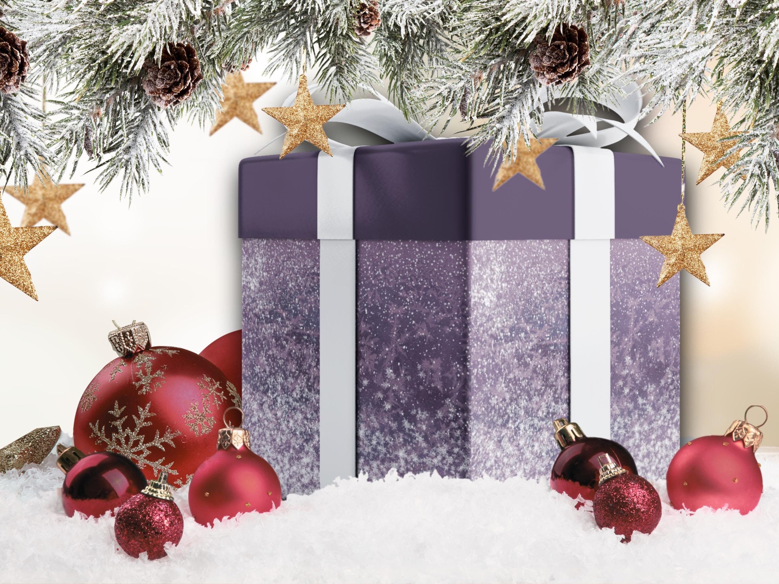 Purple Snowflake Gift Wrap Papers for Winter Holidays, Eco-Friendly Wrapping Paper for Christmas, Birthday Presents, Seasonal Decor